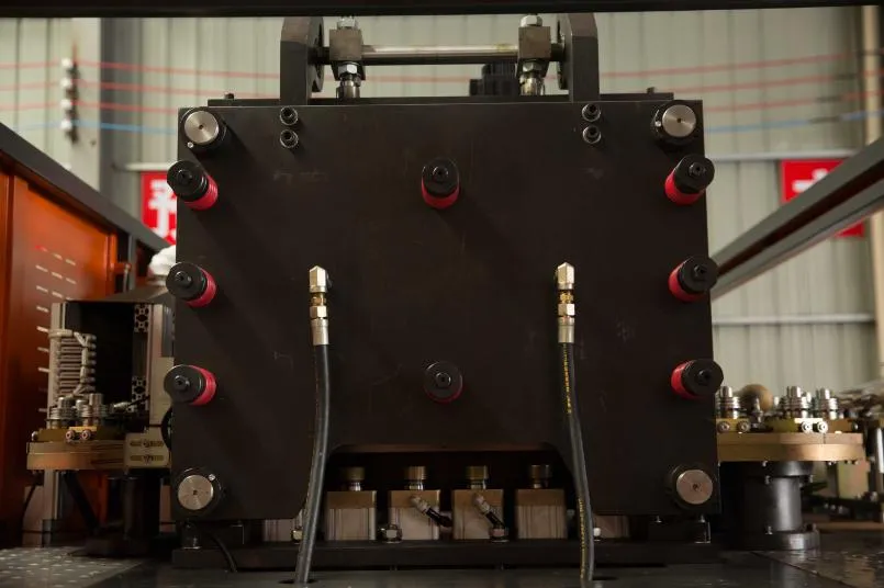 4 Cavity Automatic Pet Plastic Bottle Making Blow Moulding Blowing Machine Price