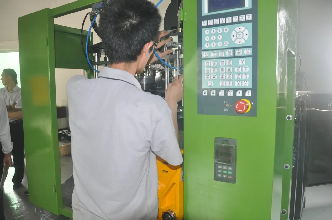HDPE Bottle Blow Extrusion Molding Machine