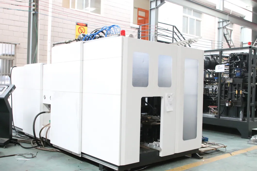 Kb1 Pet Bottle Blow Moulding Machine Provide  One Year Warranty  with Spare Parts Free