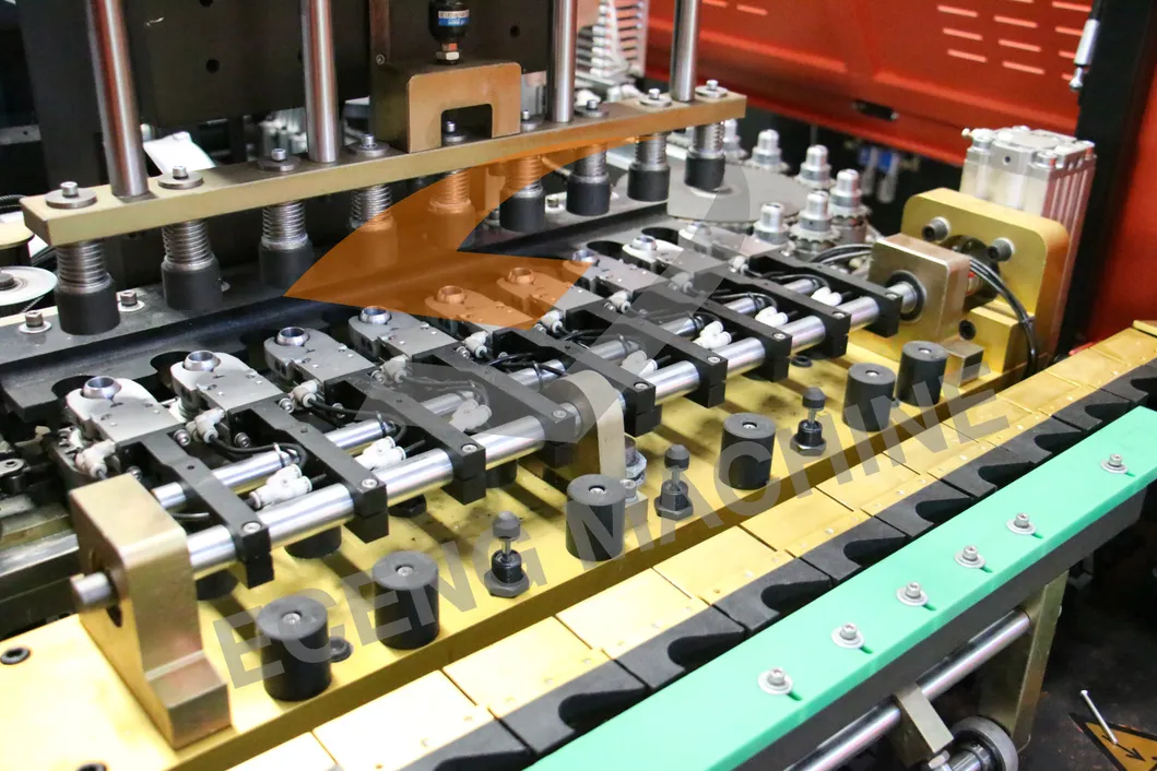 Small Tank Manufacturing 12000bph Pet Blow Moulding Machine