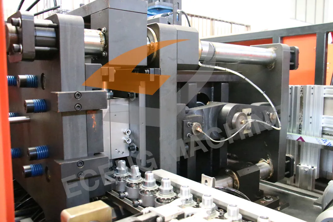 Small Tank Manufacturing 12000bph Pet Blow Moulding Machine