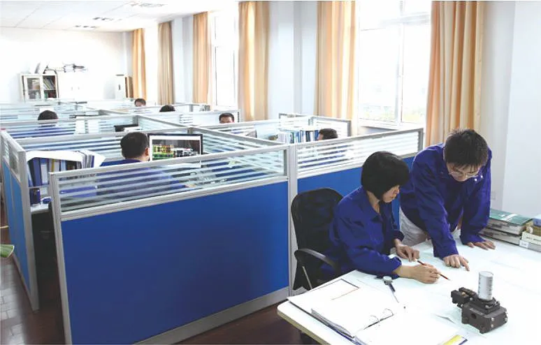 U/150 Standard Small CNC Injection Molding/Moulding Machine
