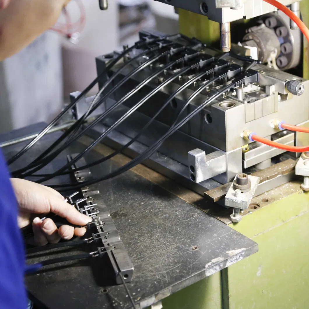 Vertical Clamping Horizontal Injection Machine 45ton 55ton 85ton